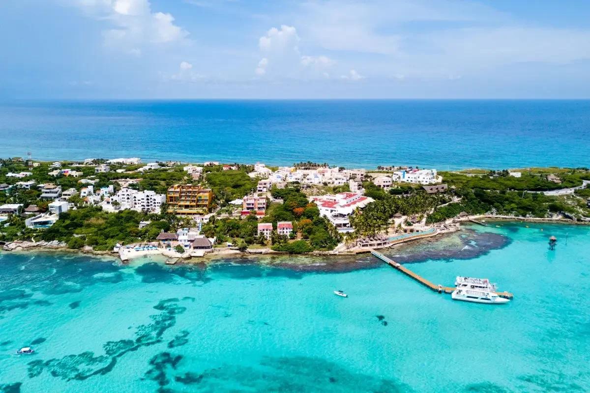 ISLA MUJERES VISTA AEREA
